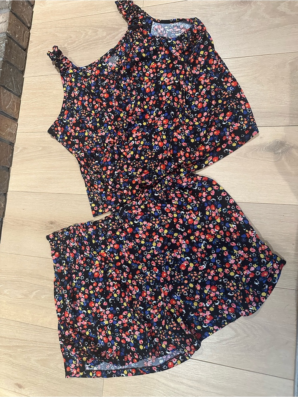 Cuddl Duds 2-Piece Pajama Set Floral Tank Top & Shorts Loungewear Sleepwear Set